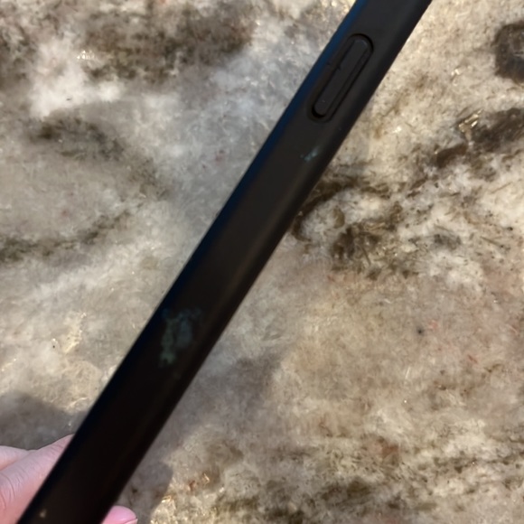 11 Pro Max Checkered Wallflower Case - Picture 3 of 5